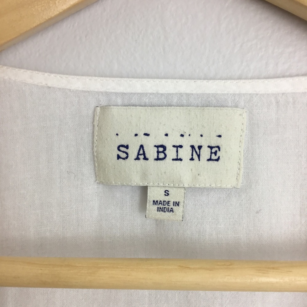 Sabine Floral Embroidered White Cotton Blouse - Picture 3 of 5